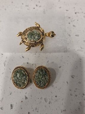 Gold-Tone Turtle Brooch and Oval Earrings Set with Green Stone Chips